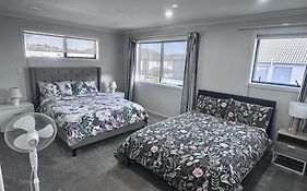 Flat Bush Private Ensuite - 3 Nights Special